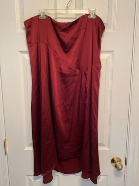 Future Collective Burgundy High Low Skirt…size 1X